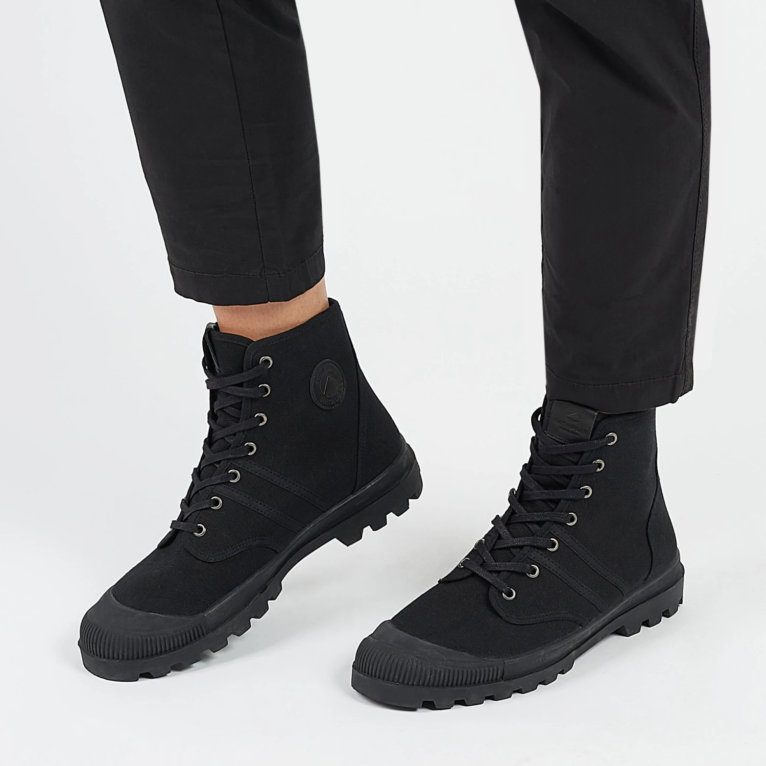 AUTHENTIQUE/T H4G NOIR