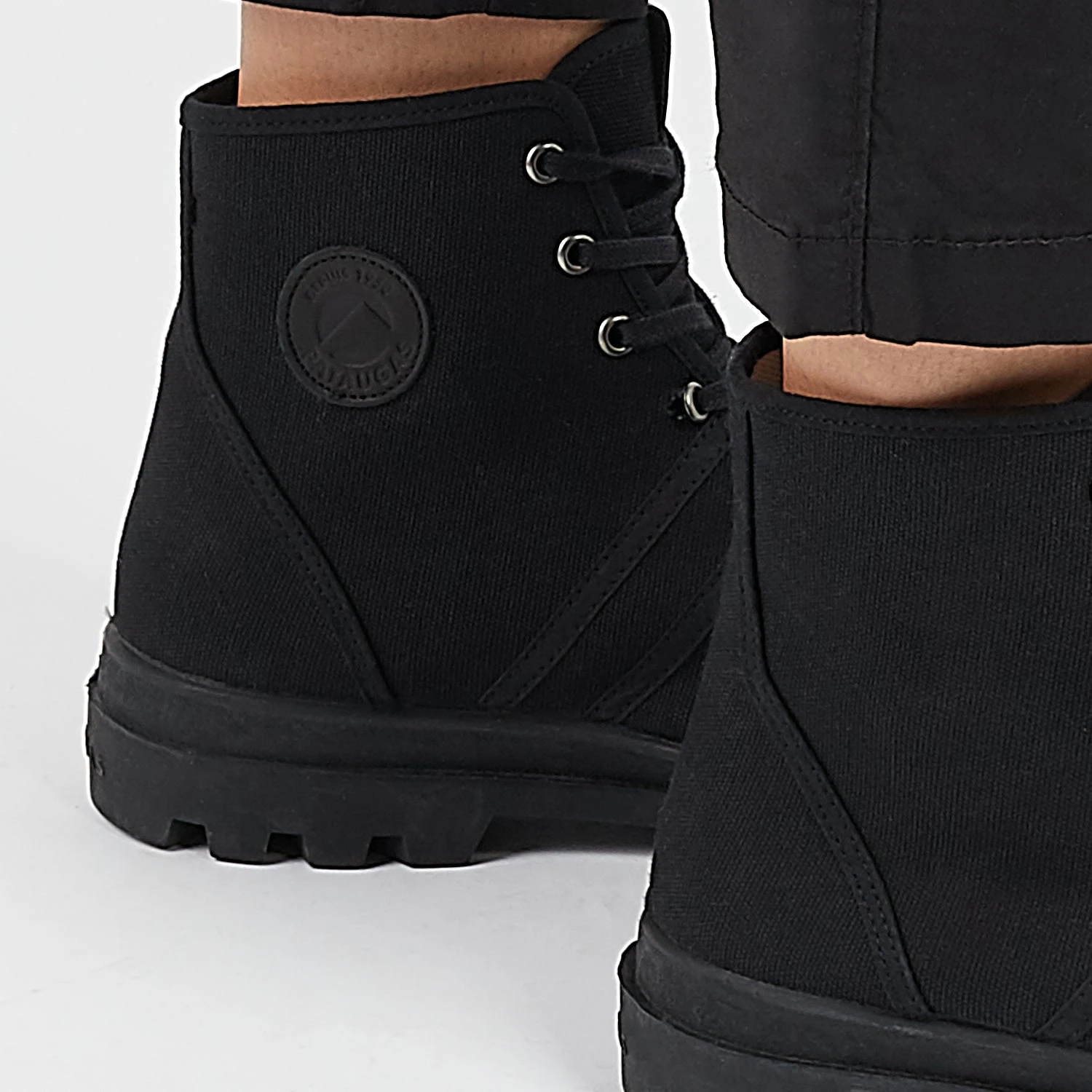 AUTHENTIQUE/T H4G NOIR